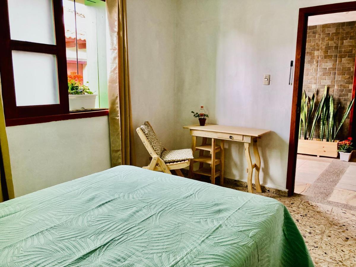Alhambra Hotel - San Cristobal De Las Casas Luaran gambar