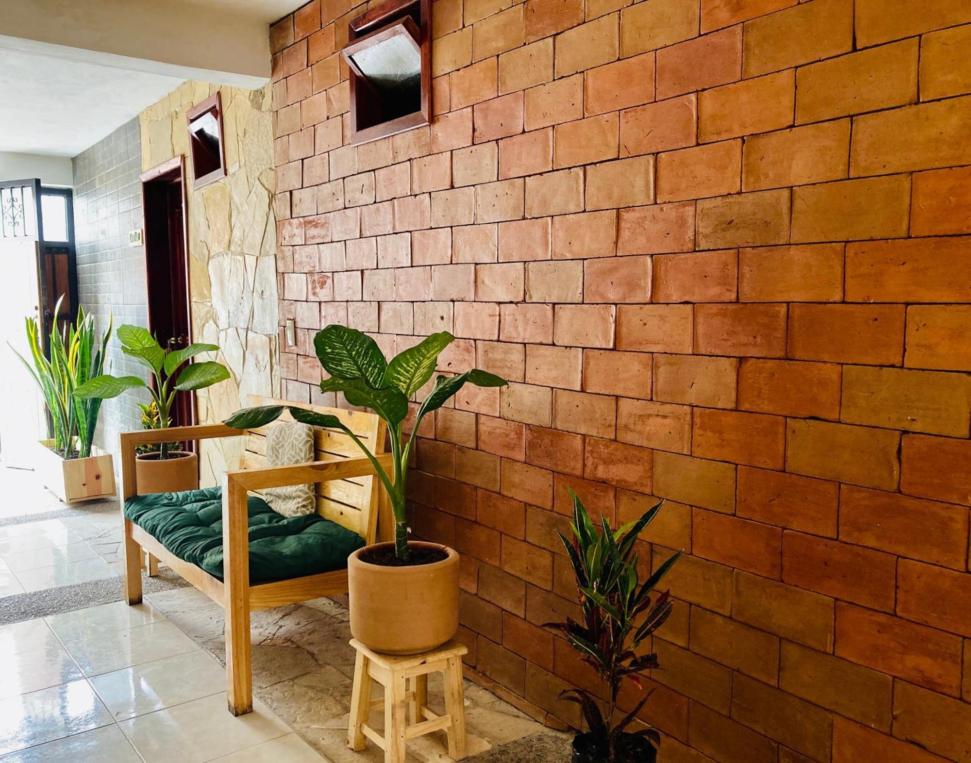Alhambra Hotel - San Cristobal De Las Casas Luaran gambar